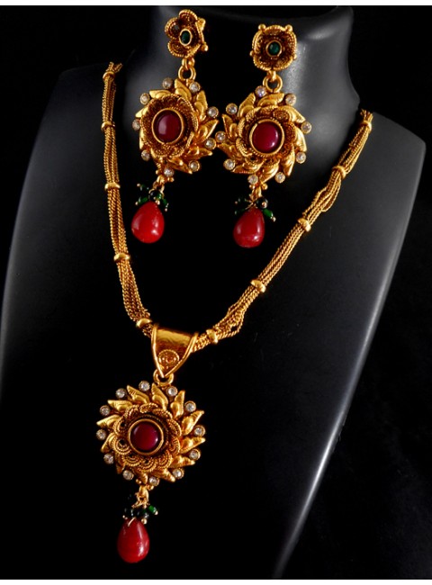 Polki Pendant Set